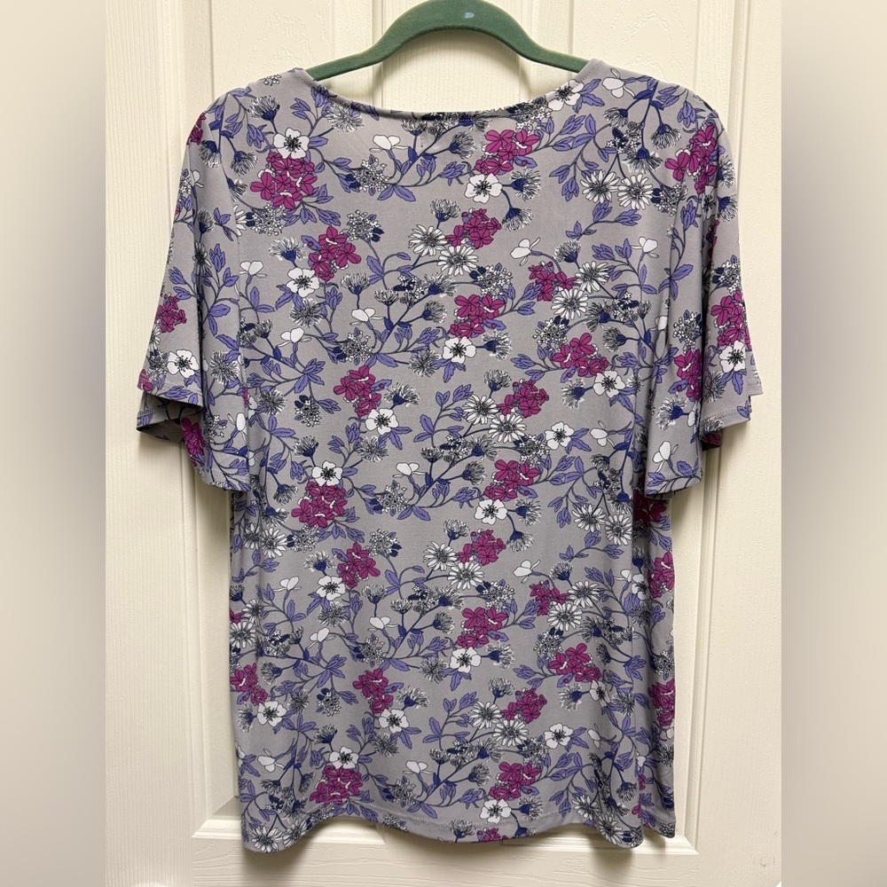 Liz Claiborne Women's Floral Top - Gray and Purple - Picture 3 of 3